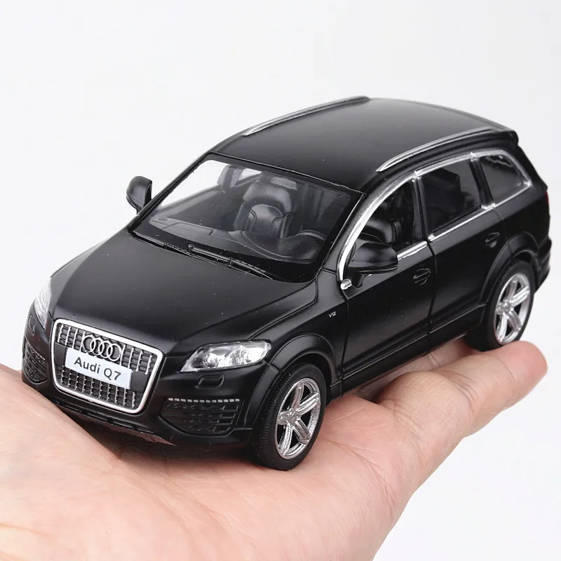 1:36 Audi Q7 Luxury Large SUV Alloy Car Model Christmas Gifts Simulation Exquisite Diecast Toy Vehicles Kid's Toys A12 | Игрушки и