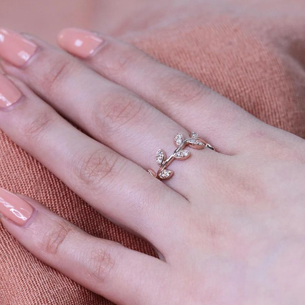 

Exquisite Leaf Ladies Ring Plant Series Fashion Accessories 3 Color Shiny CZ Stone Wedding Party High Quality Statement Ring