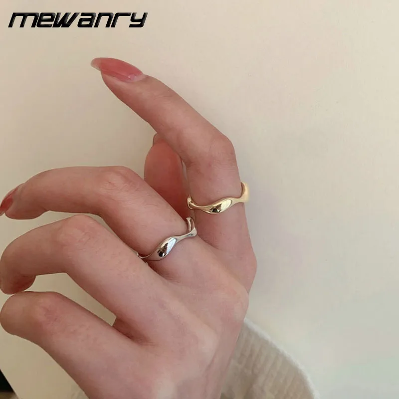 

Кольцо женское из серебра 925 пробы, двухцветное