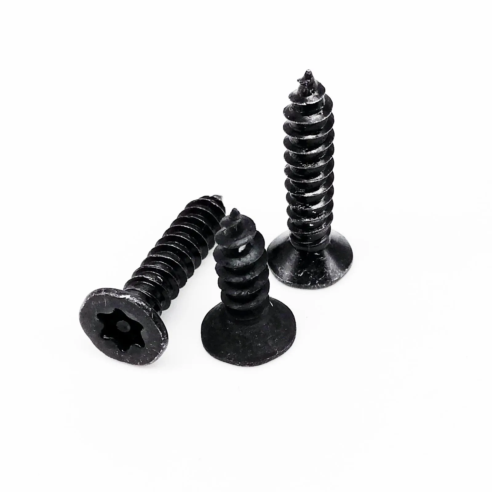 Шестилепестковый винт Torx из черной углеродистой стали круглый плоский с