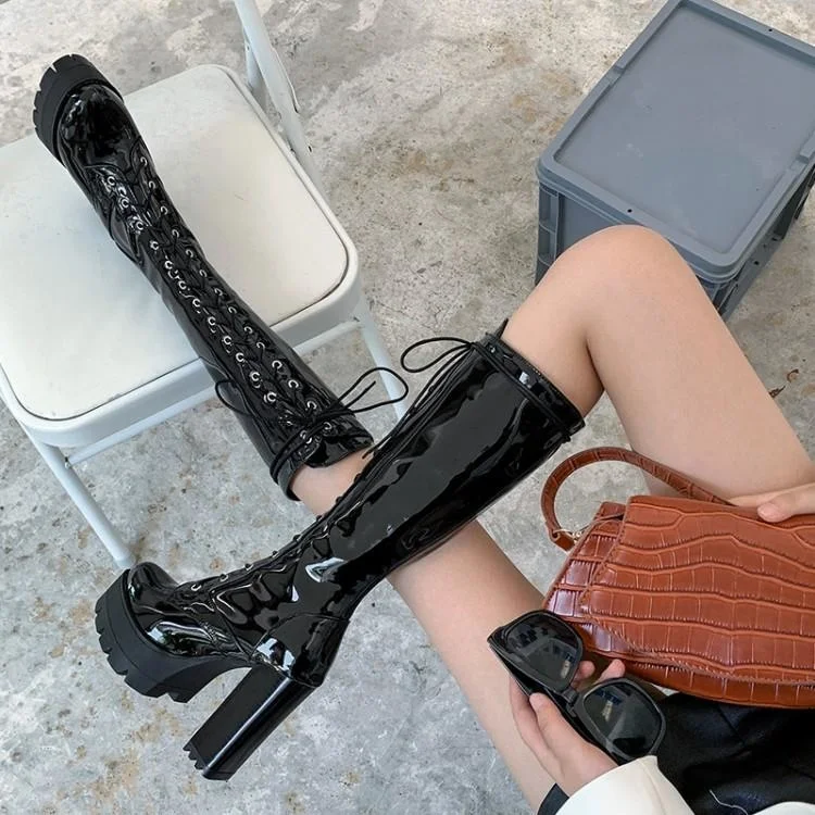 

Ботинки на очень высоком толстом каблуке зимние женские ботинки высокие ботинки мартинсы с круглым носком из лакированной кожи уличные тон...