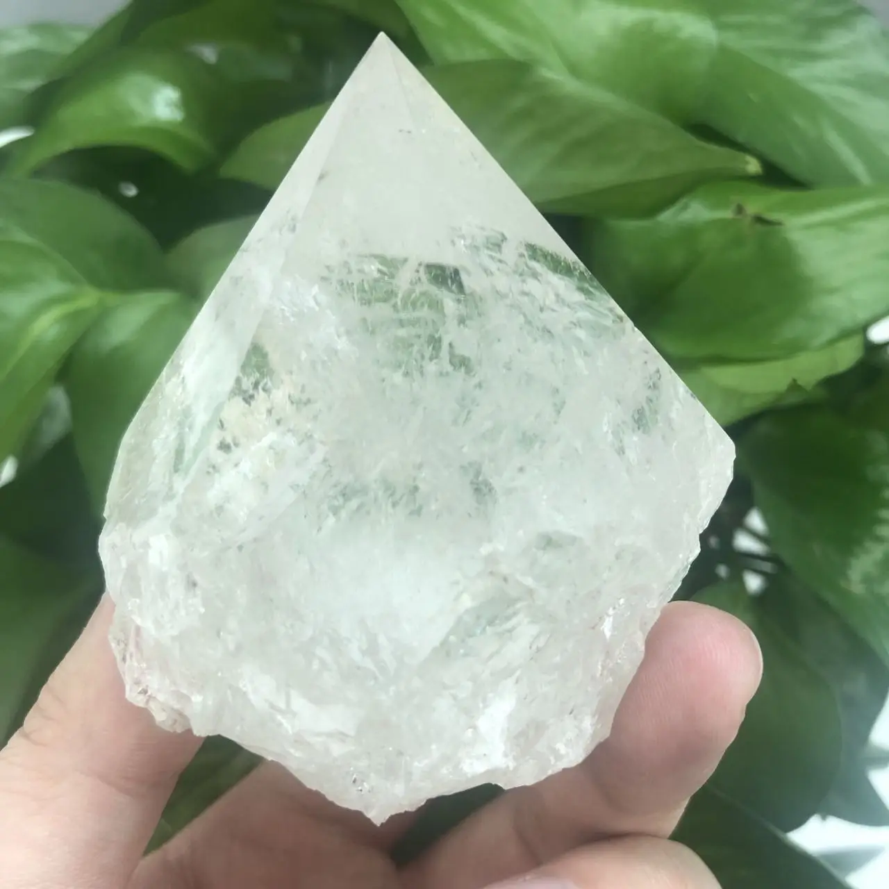 

Hot Sale High Quality Rough Gemstone Clear Quartz Crystal Raw Point Tower For Healing LLW