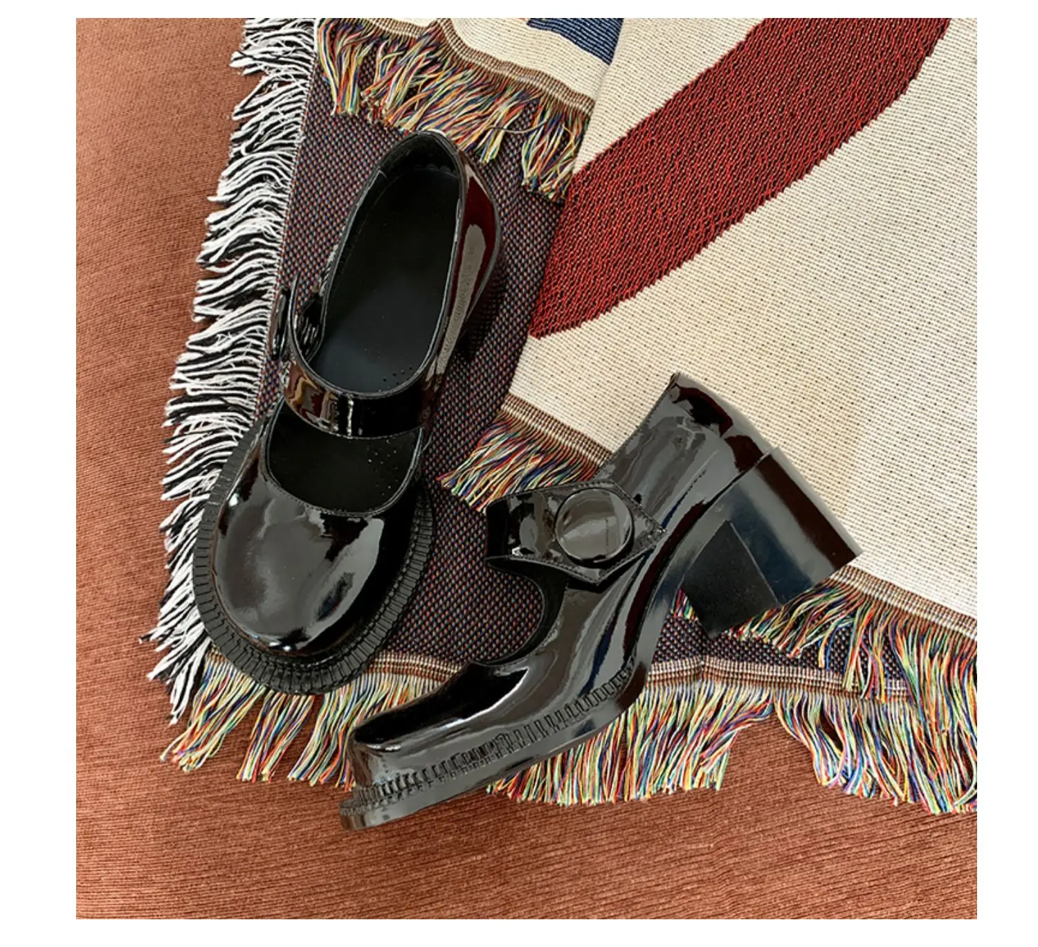 

Retro Women Mary Janes Pumps Buckles Heel Single Shoes Round Toe Buckles Women Pumps Black Leather Heels 2020 New Spring Shoes