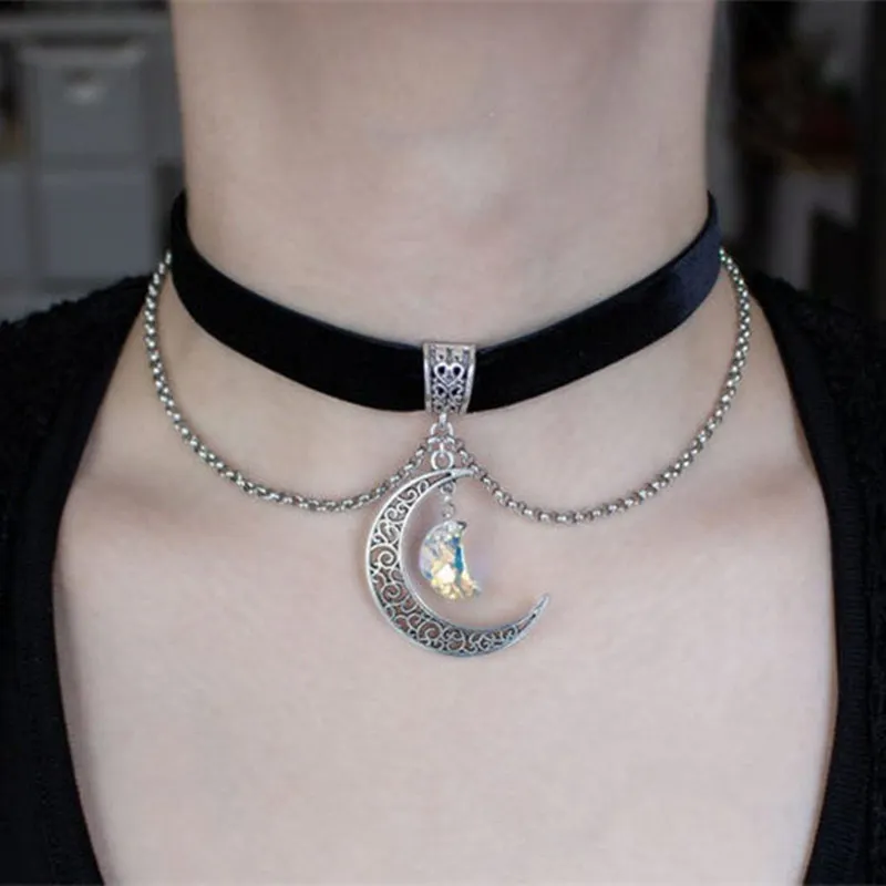 

1PCS New Filigree Moon With Moon Crystal Pendant Black Korea Velvet Rope Choker Collar Necklace Female Collier Bijoux Girls Gift