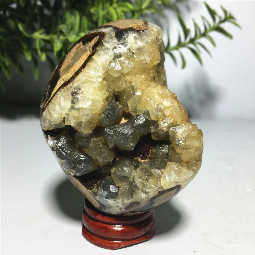 

Natural Stone And Crystal Septarium Geode Home Furnishing Decoration Reiki Wicca Gift Healing Mineral Quartz Specimen Ornament