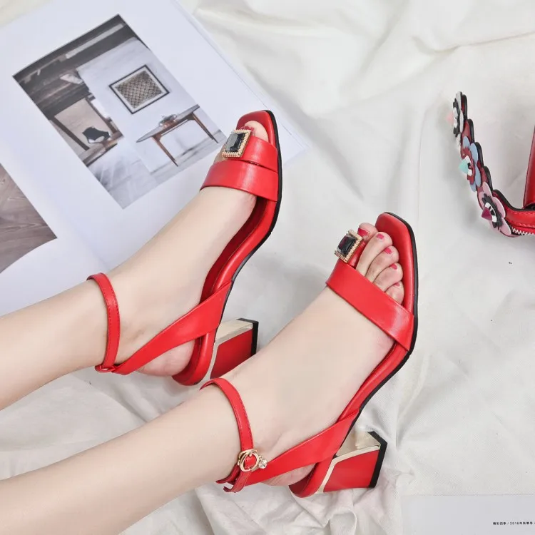 

Leather high-heeled shoes, color diamond thick heel, one line buckle, leather sandals, women's large