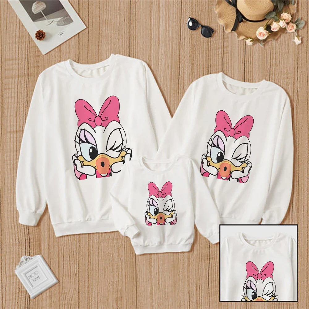 

Trend Family Look Clothes Disney Daisy Duck Cartoon Fashion Parent Child Hoodies White Bottoming Hot Selling Sweatshirts Tops