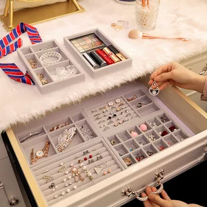 Шкатулка для ювелирных изделий, органайзер среднего размера 21*12,5*2,5 см с функциями хранение колец, браслетов, подарочной упаковки, застежки для серег, места на ящиках