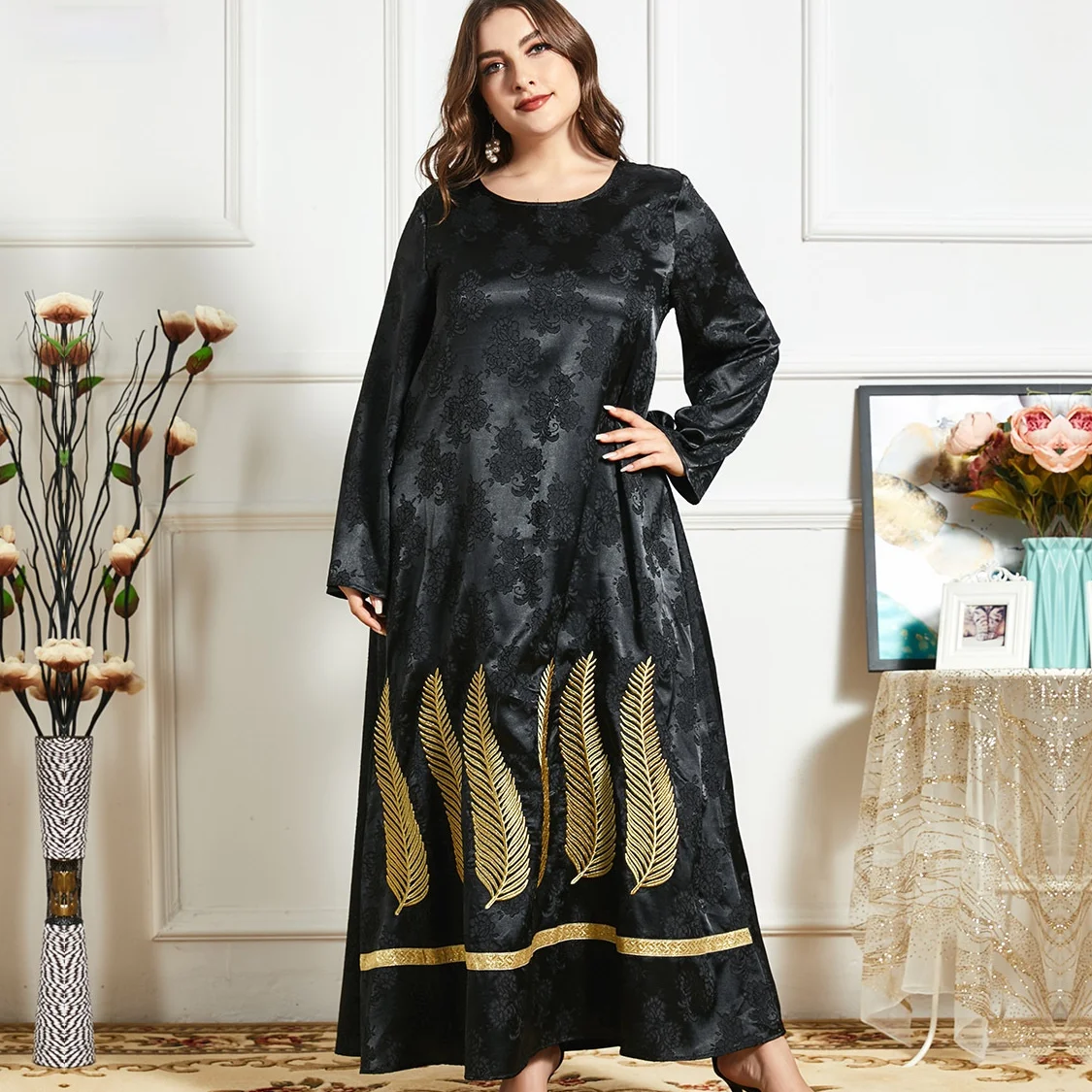 

2021 Muslim Fashion Black Plant Embroidered Long Sleeved Arab Leisure Jacquard Swirling Temperament Long Dress Arabic
