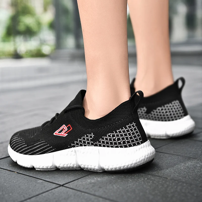 

Женские кроссовки для тенниса, на резиновой подошве