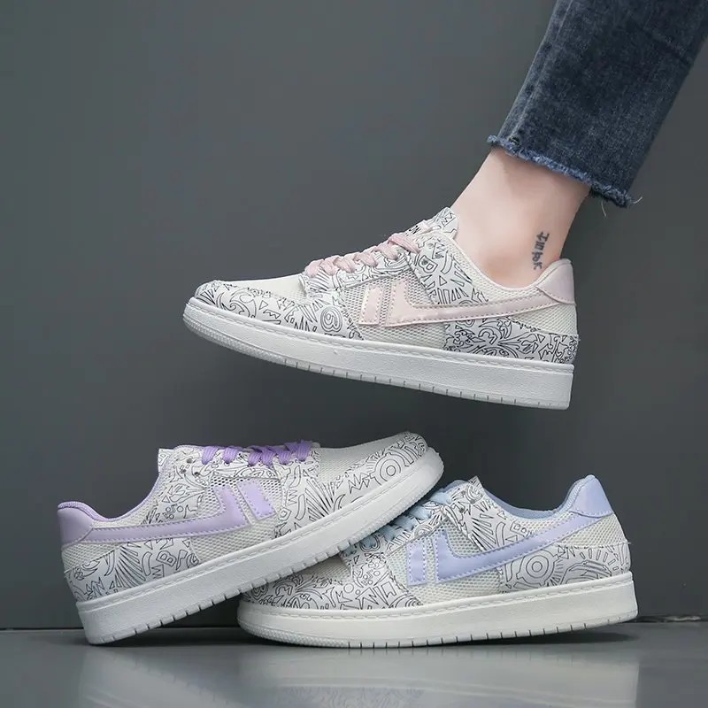 

New Women Brand Sneakers White Tennis Female Student Reflective Shoes Platform Flats Casual Ladies Flats Lace Up Vulcanize Shoes