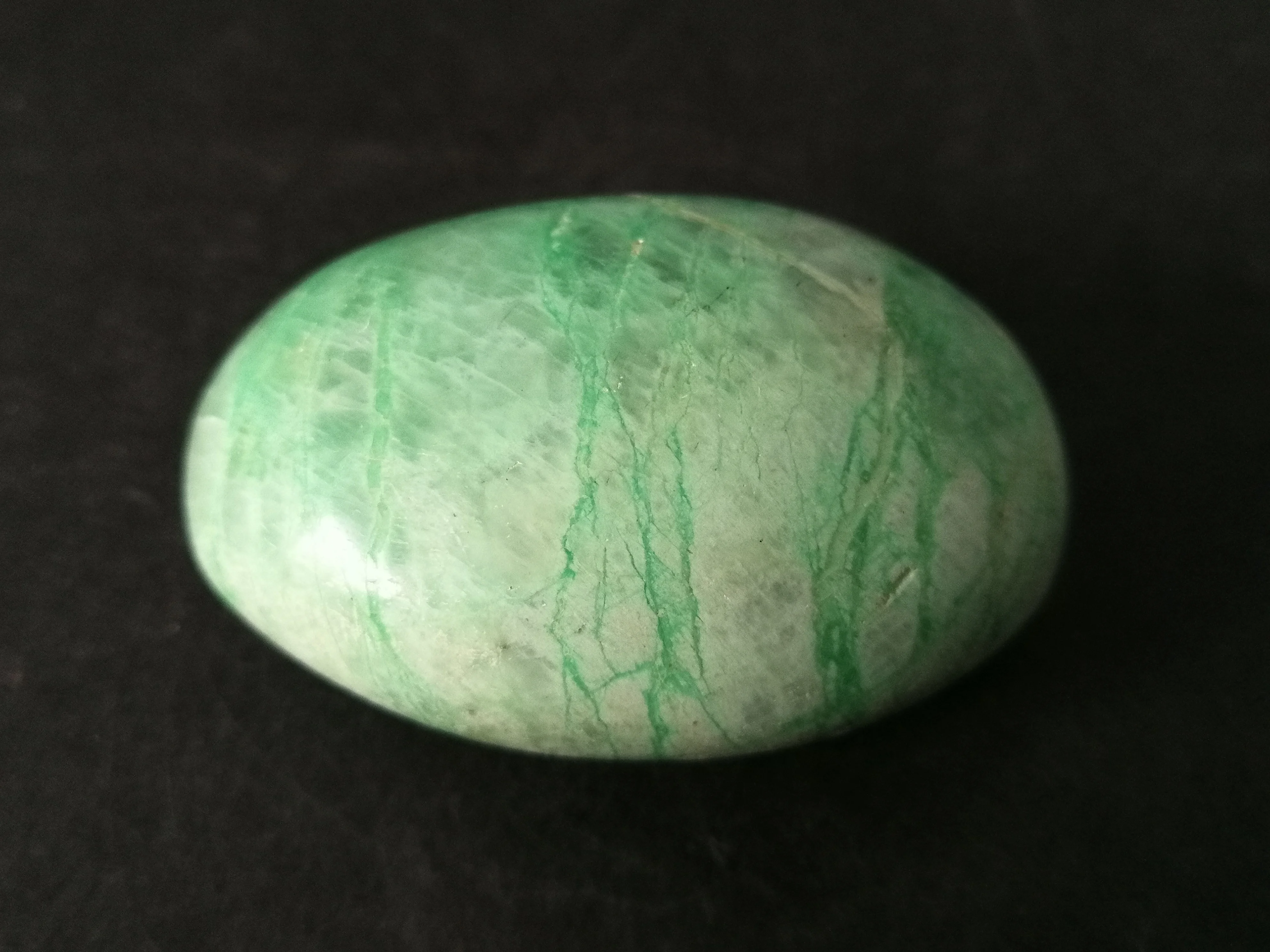

67,8 натуральный зеленый лунный камень, камень-волчок, полированный кварцевый кристалл, пальмовый камень, минеральный образец, восстанавлива...