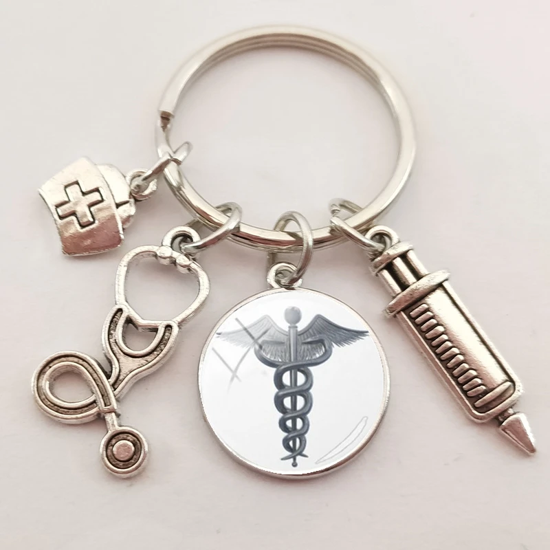 Новый медицинский работник со змеиным символом брелок для ключей ученика на