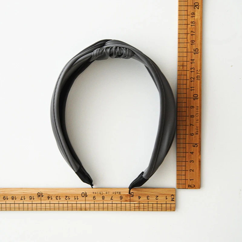 Обруч для волос из ПУ кожи широкая повязка на голову с узлом широким бортом