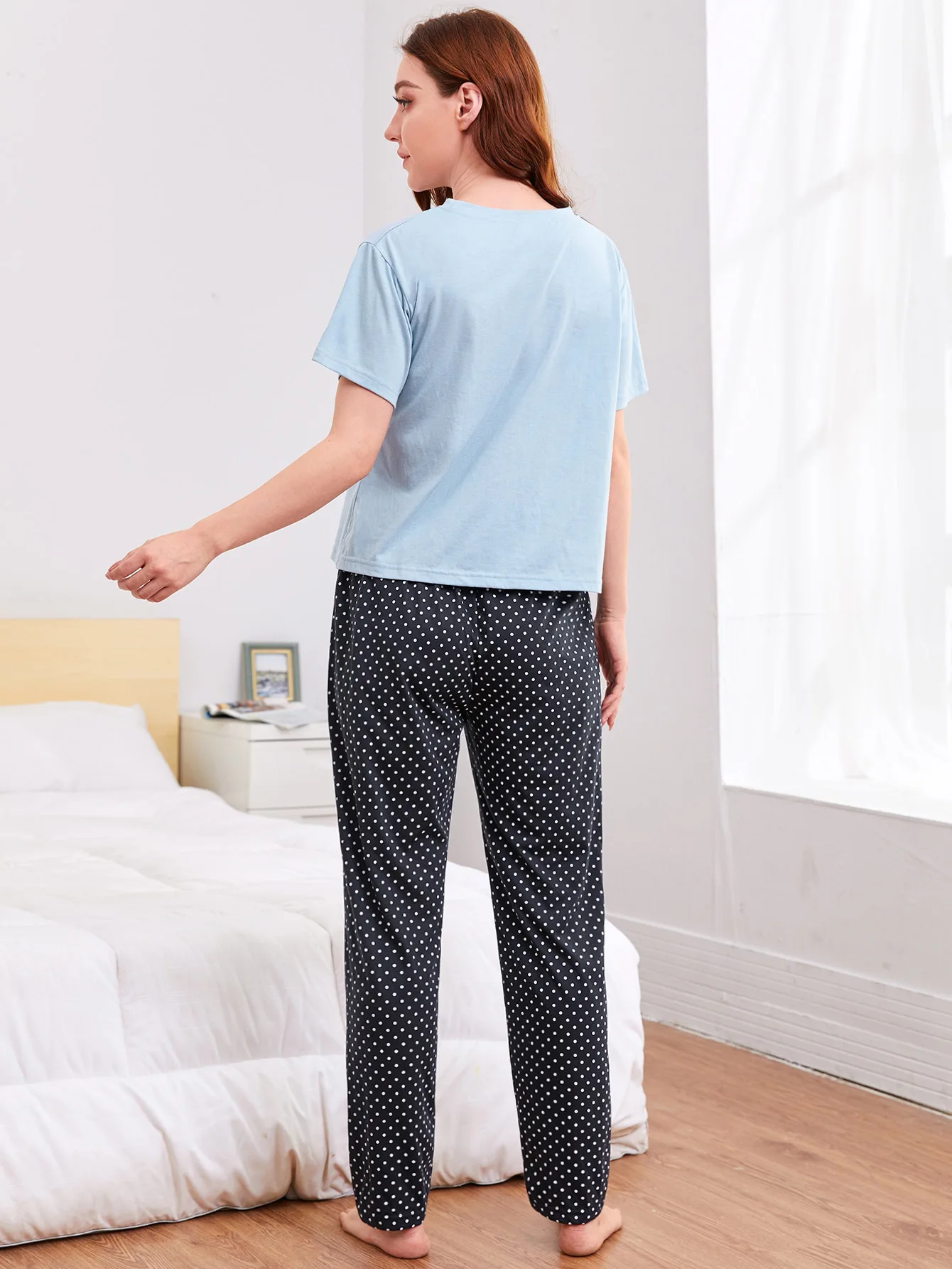 

2021 Loose Fashion Printed Cotton Women's Home Wear Pajamas Short Sleeve Round Neck T-shirt Trousers Two Piece Nighty for Ladies