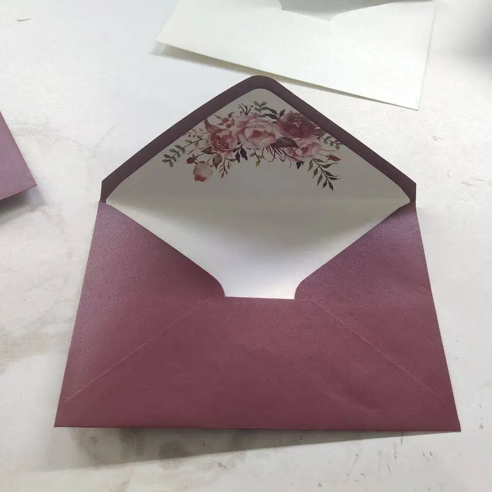 burgundy flower1 25x переливающийся перламутровый бумажный Свадебный пригласительная карта в конверте перламутровый Блестящий конверт 4 торжества - Цвет: burgundy flower1
