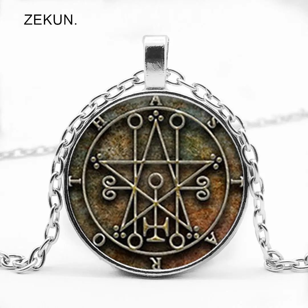 

LIAOZEKUN.2019/hot Retro Five-pointed Star Glass Pendant Men and Women with The Same Jewelry