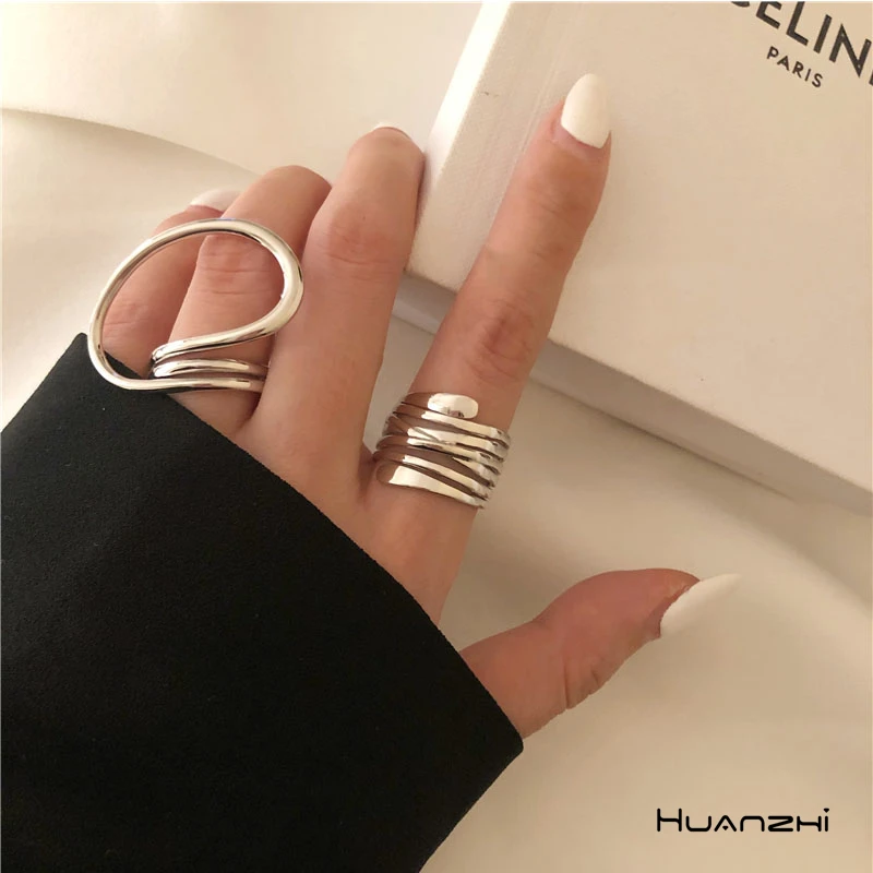 

HUANZHI 2020 New Cool Hollow Out Geometry Irregular Distortion Multilayer Cross Twist Metal Ring for Women Girls Party Jewelry