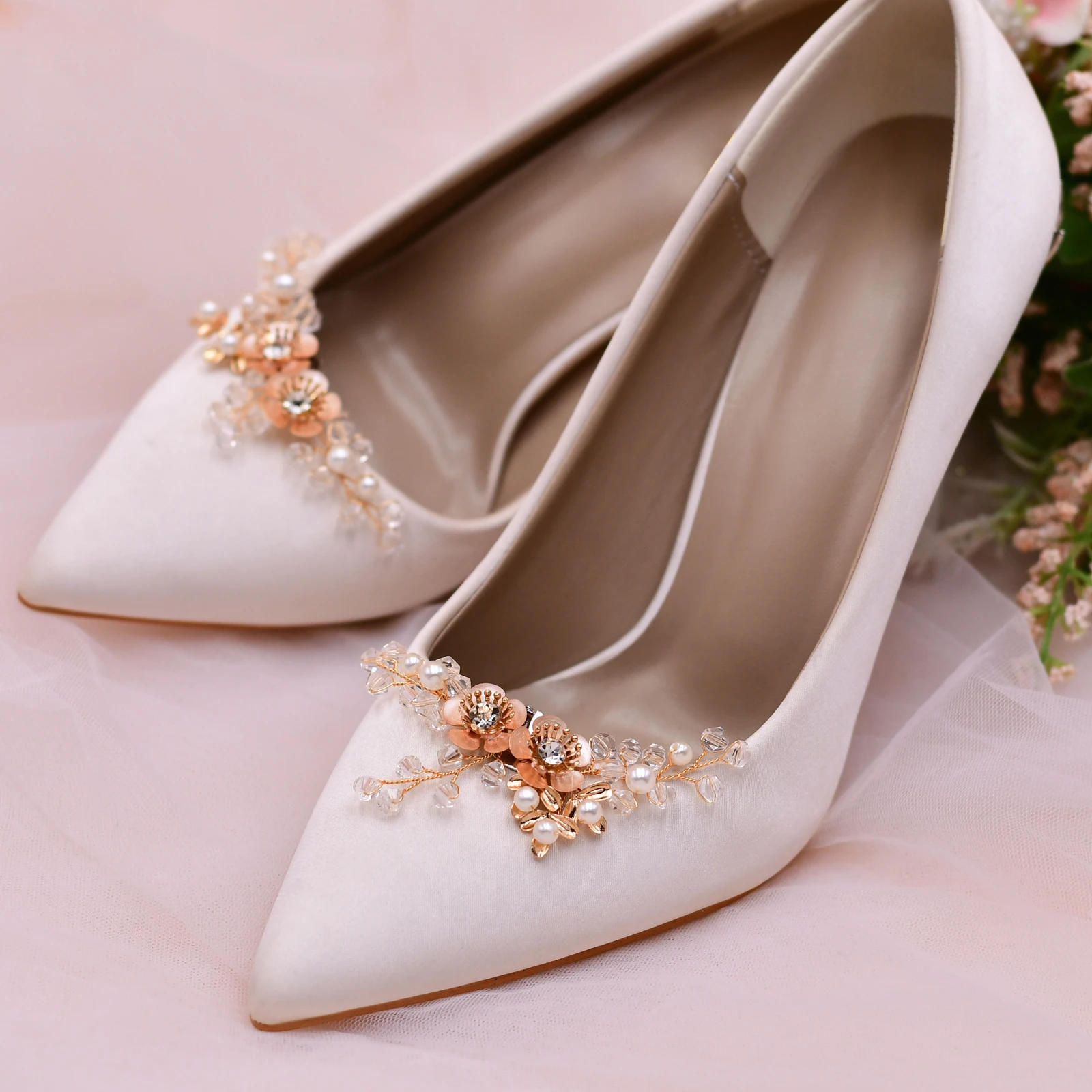 

YOULAPAN X48 Luxury Shoe Clips for Pumps Shoe Crystal Flower Clips 2021 Shoes Accessories Bridal Wedding Party Shoes Accessories