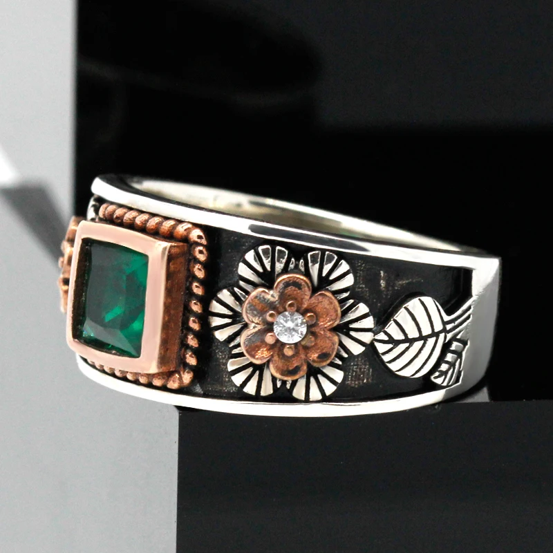 Мужское кольцо из серебра 925 пробы под розовое золото в стиле ретро с прозрачным