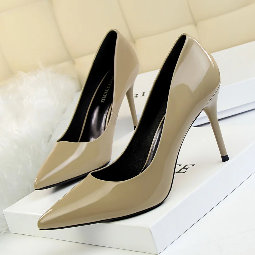 

1785-6 fashion simple sexy women's shoes thin heel high heel patent leather shallow mouth pointed professional ol single shoes
