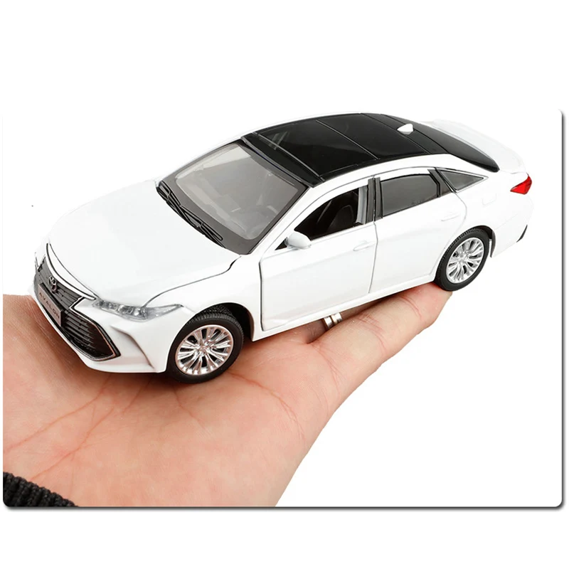 Новинка 2020 модель автомобиля Toyota в масштабе 1/32 2 цвета литый под давлением