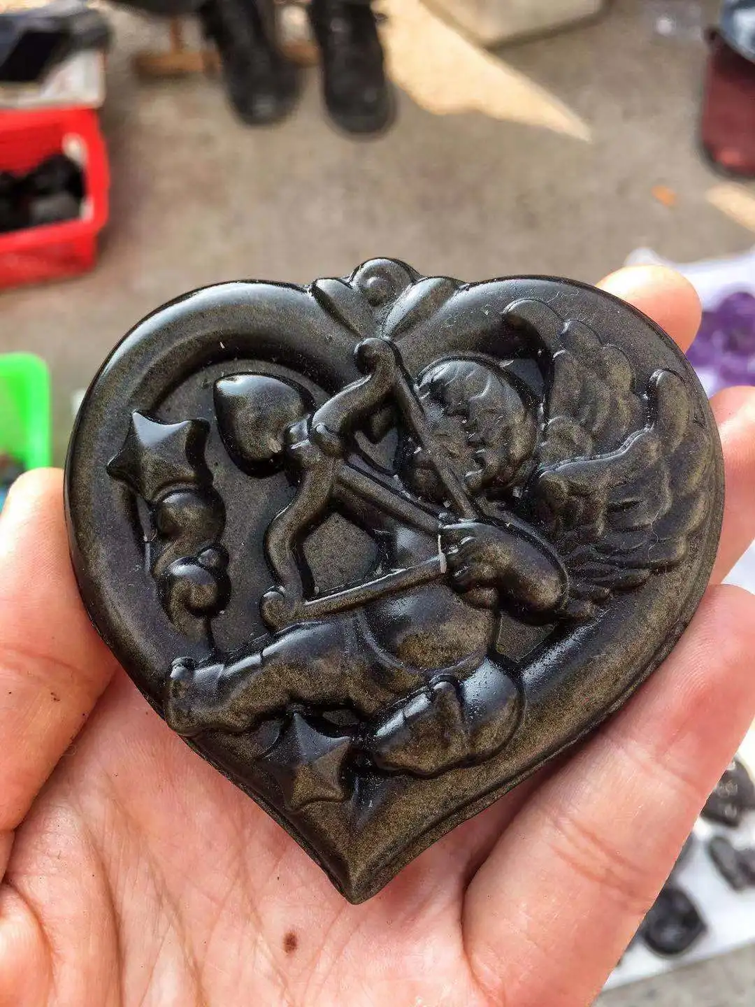 

Natural crystal obsidian hand-carved striker heart pendant for pendant