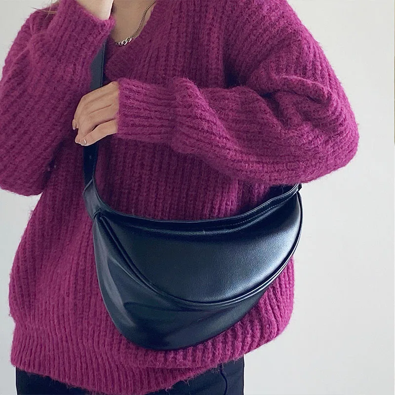 

2021 Spring Woman New Black Color Crossbody Bag Wide Single Strap Zipper Half Moon PU Leather Chest Bag Satchel Casual
