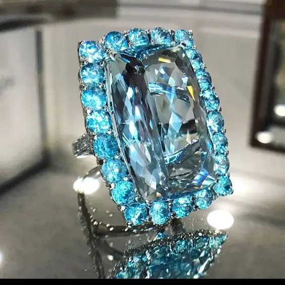 

Fashion Luxury Big Rectangular Sky Blue Zircon Ladies Ring Wedding Ring Jewelry Cocktail Ball Ring Gift
