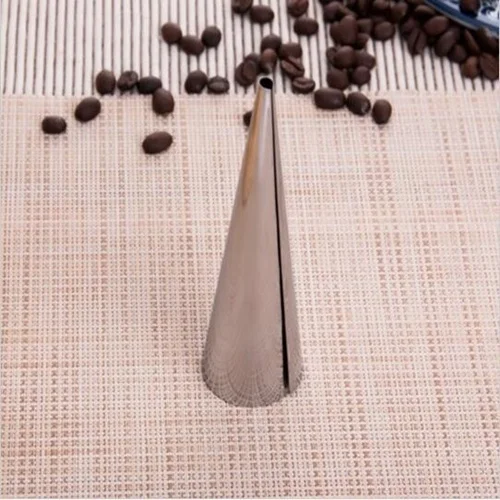

6pcs Cone Shape Spiral Croissant Denmark Spiral Baking Roll Bread Making Tool