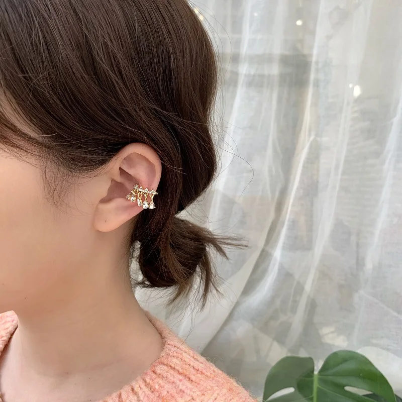 

1 pc Simple Copper Leaf Crown CZ No Piercing Ear Clip Cuff Earring Women Trendy Cute Gold Color Small Cross Circle Earrings