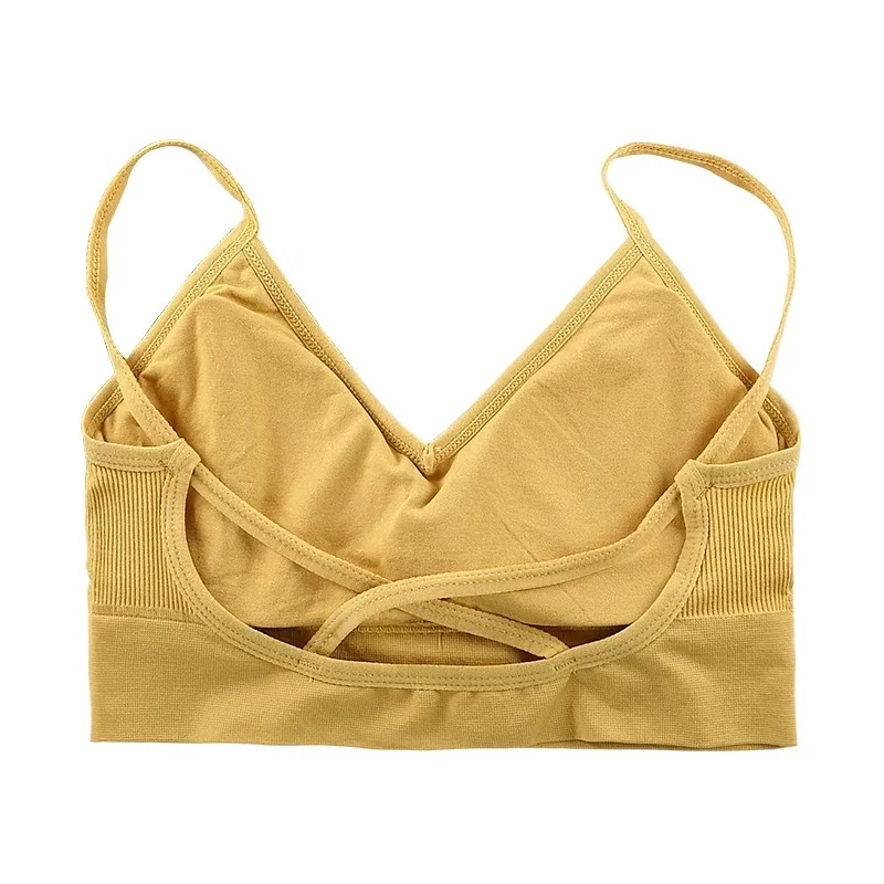 С низким вырезом на спине спортивный бюстгальтер чашечки расположены рядом