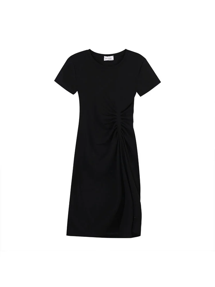 Однотонное женское платье черное платье-футболка летнее приталенное с разрезом