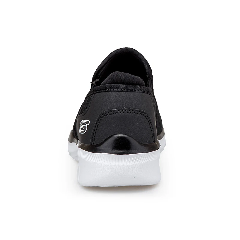 

2021 Hot Summer Sneakers Men Light Weight Slip-on Gym Men Shoes Brand Designer Sock Sport Shoes Mens Soft Sole Walking Shoe Man