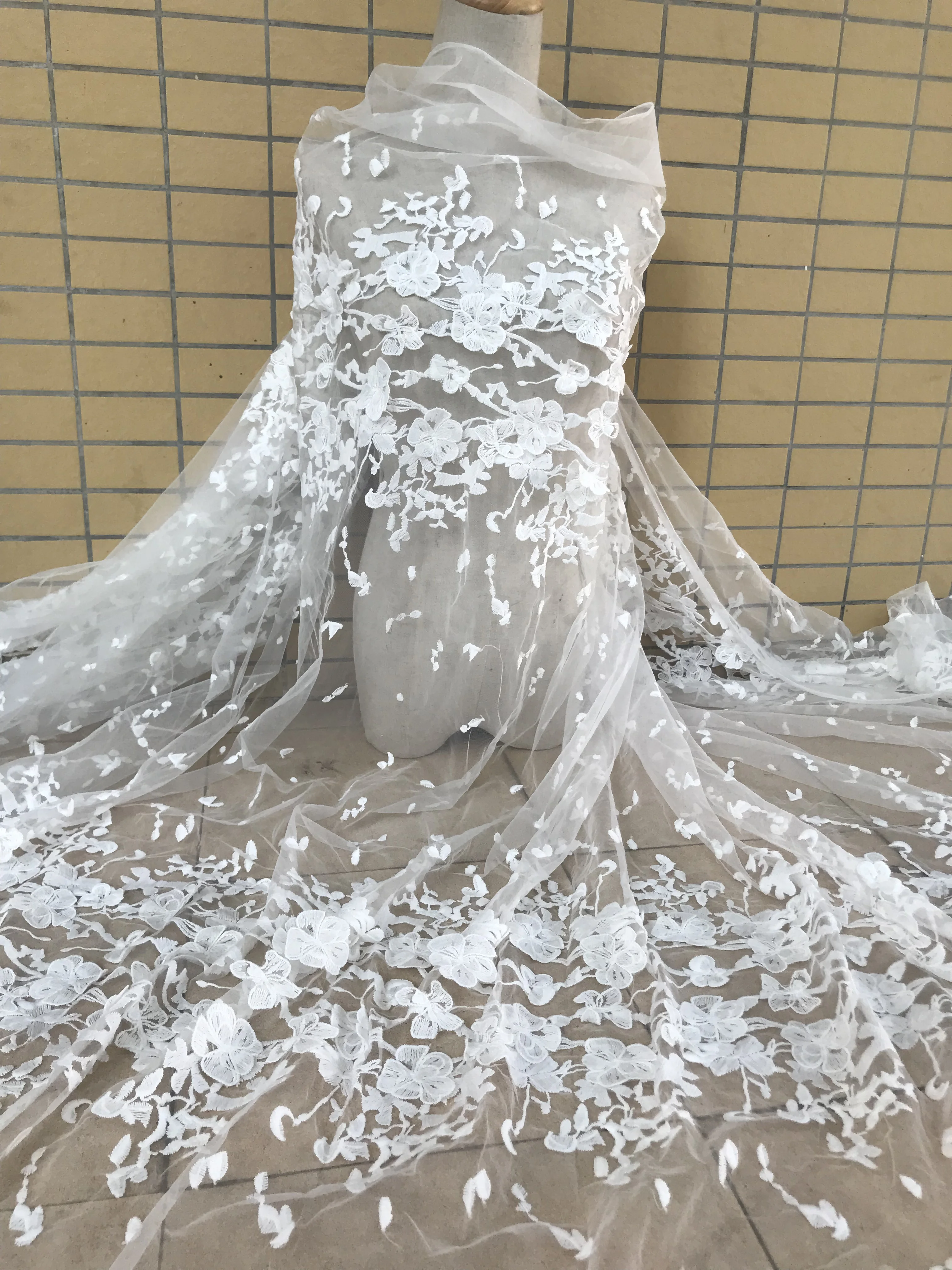 Белый Добби прекрасный цветок аппликация молочное волокно вышивка мягкий тюль