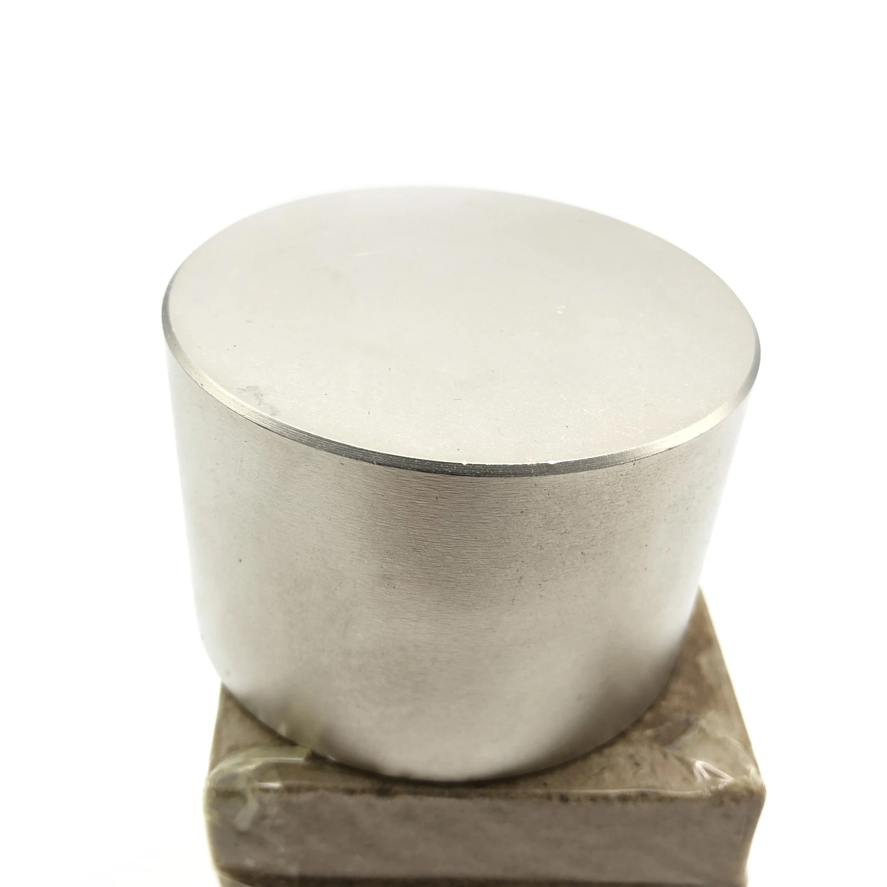 Круглый супермощный редкоземельный неодимовый магнит мощный постоянный