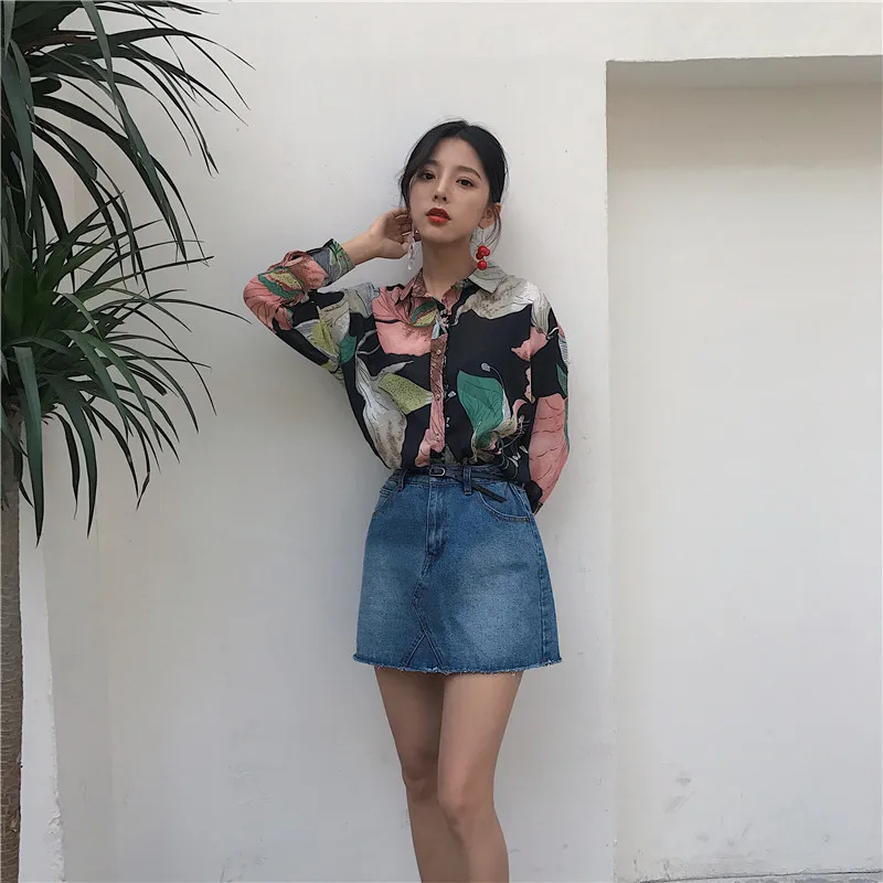 

Демисезонный женская блузка Hong Kong вкус; Стиль ретро; Нагрудные однобортный Топ новые свободные и тонкие шифоновые топы с принтом LL321