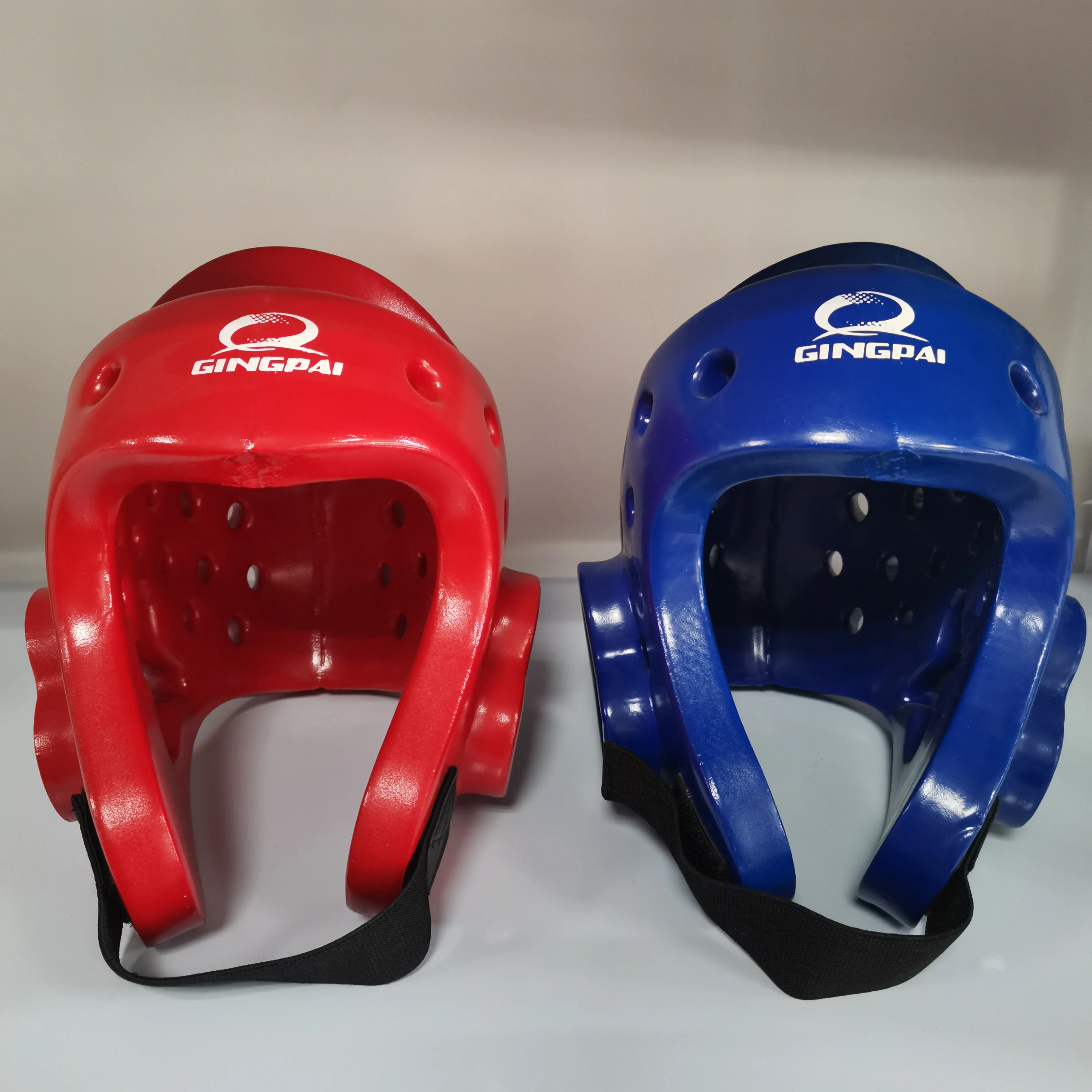 

Бесплатная доставка, высококачественный шлем для тхэквондо, красно-синий шлем для каратэ, аксессуары для защиты ушей, защитные шлемы для mma, ...