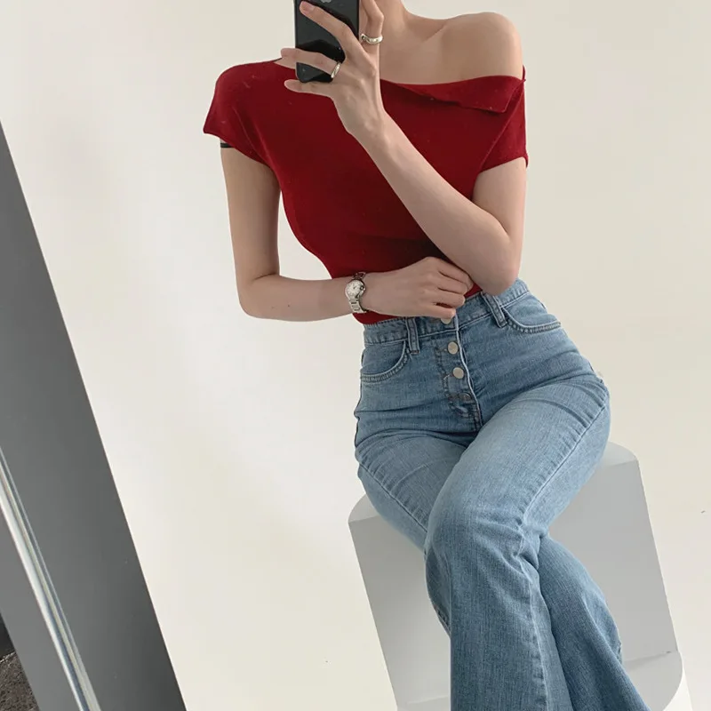 

Women Sexy Skew Collar Sweaters Indie Women Fashion Slim Fit Lady Shoulderless Jumpers 2021 Summer New Short Sleeve Pullovers