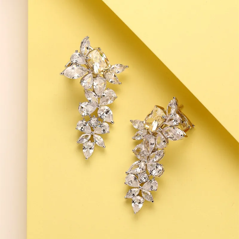 

Дизайнерские серьги для вечерние с искусственным цирконием 3A