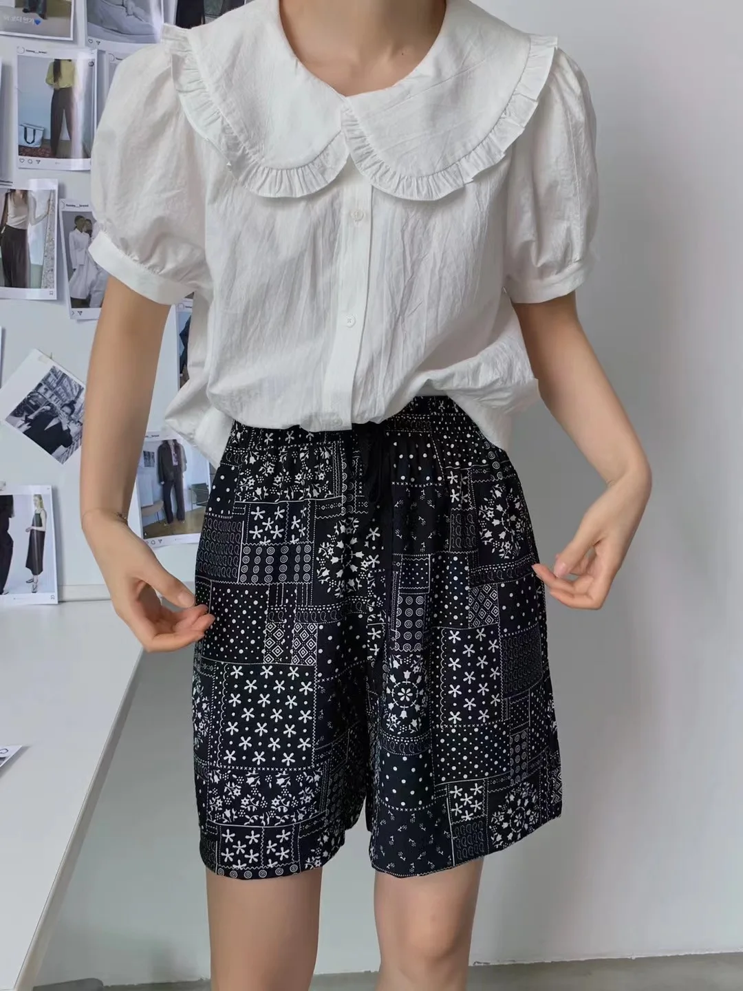 

In summer 2021, the new Korean version of simple vertical fragmentary flower night shorts women's pants