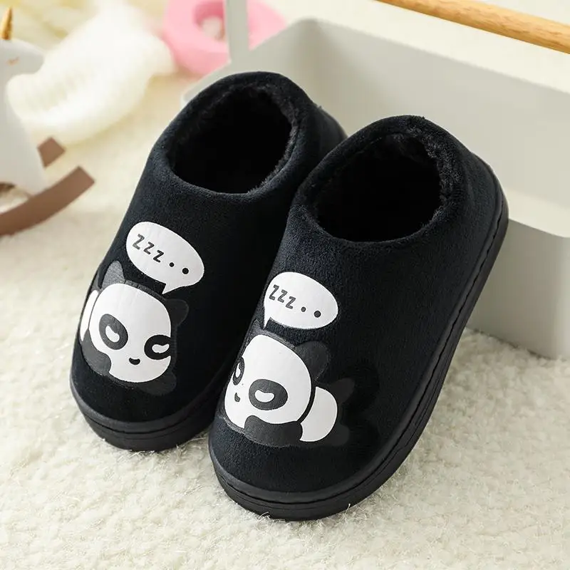 Black panda 2 Зимние детские тапочки для девочек с единорогом, с рисунком панды, динозавра, щенка, хлопковая домашняя обувь, теплые плюшевые домашние тапочки для детей - Цвет: Black panda 2