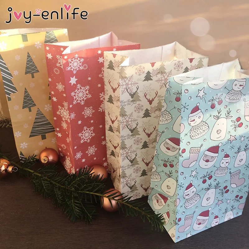 

24pcs 4style Merry Christmas Kraft Paper Bags Snowman Snowflake Christmas Tree Candy Packing Gift Bags Xmas Decoration Supplies