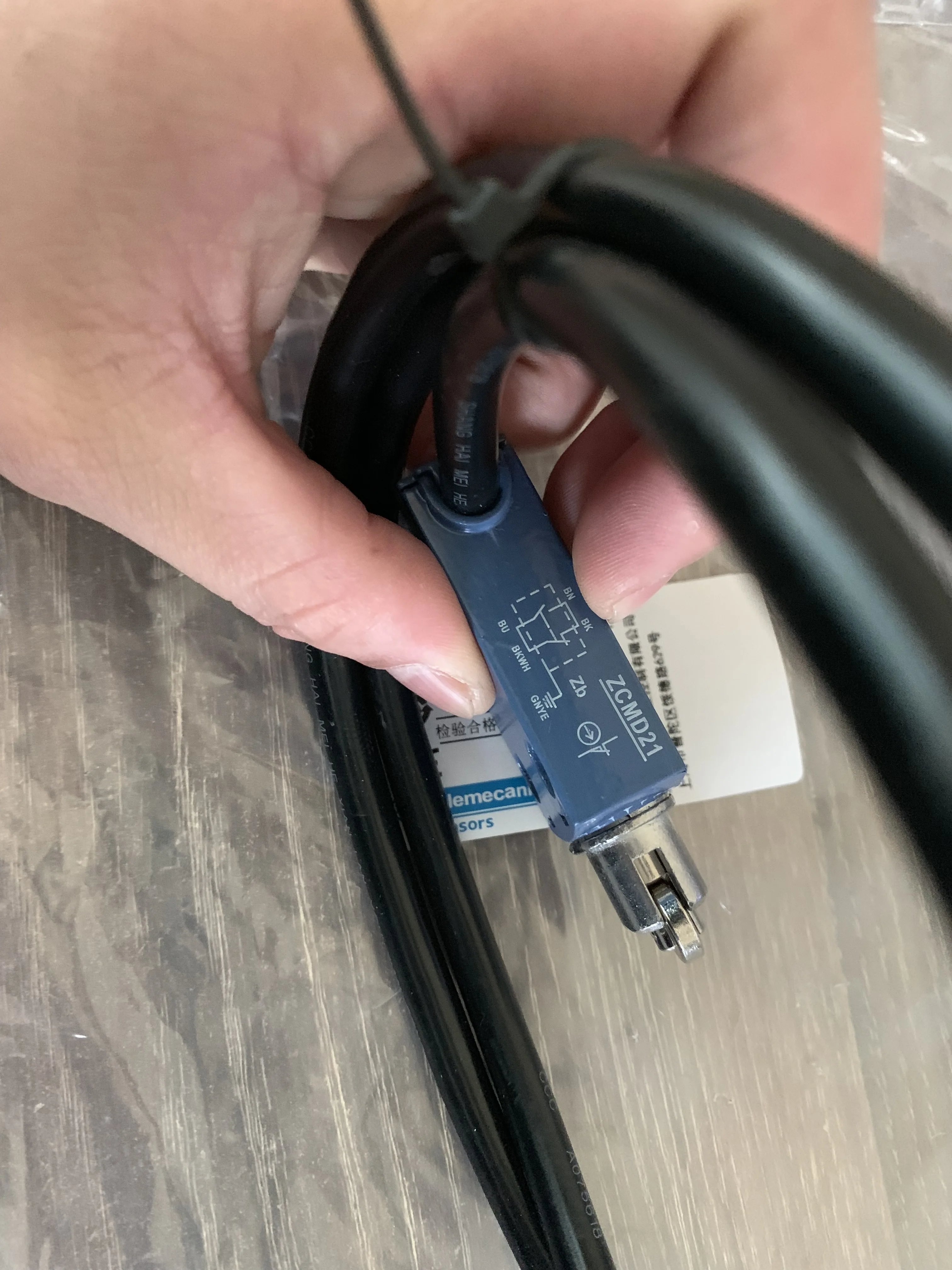 Выключатель формы водонепроницаемый Концевой выключатель XCMD2102L1 дорожный ZCMD21 с