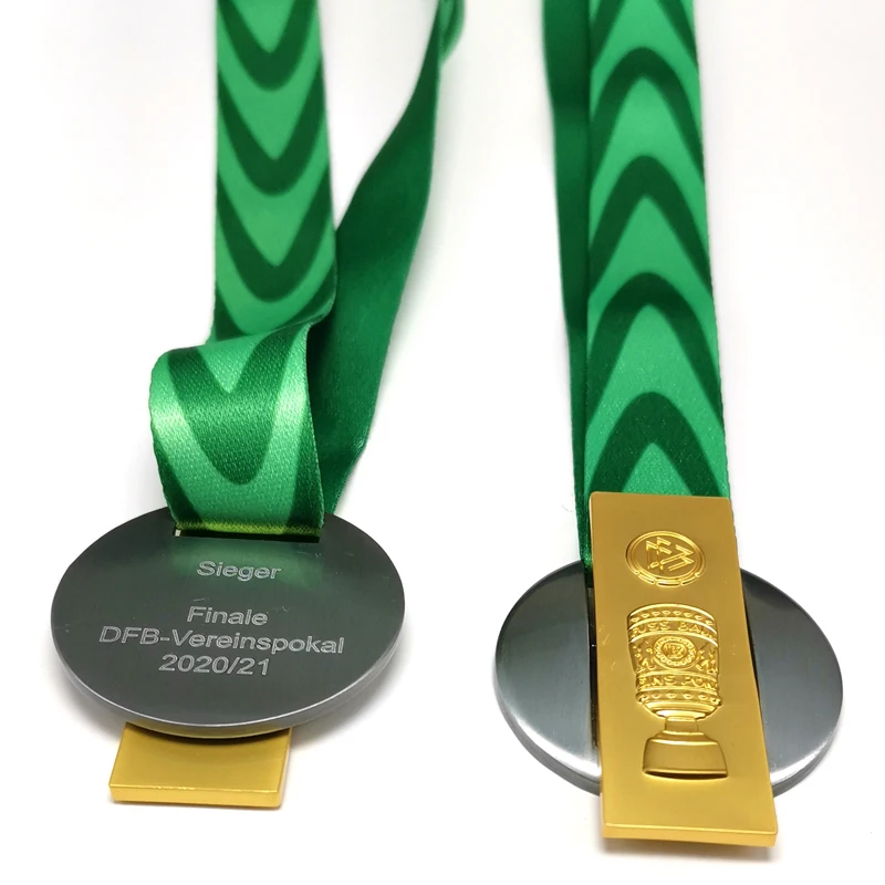 Сезон 2020/21 медаль чемпионов DFB-Pokal Боруссии Дортмунд золотая металлическая