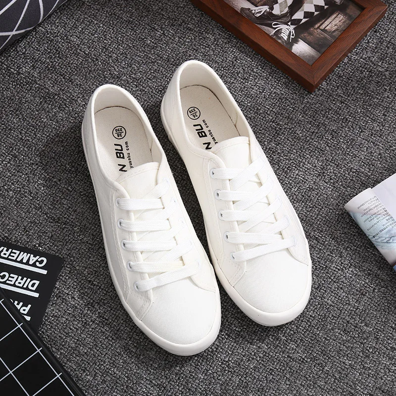 2021 New Womens Shoes Canvas Solid Breathable Low-cut Lace-up Plus Size 44 Sneakers Women High Quality Flats Shoes Woman