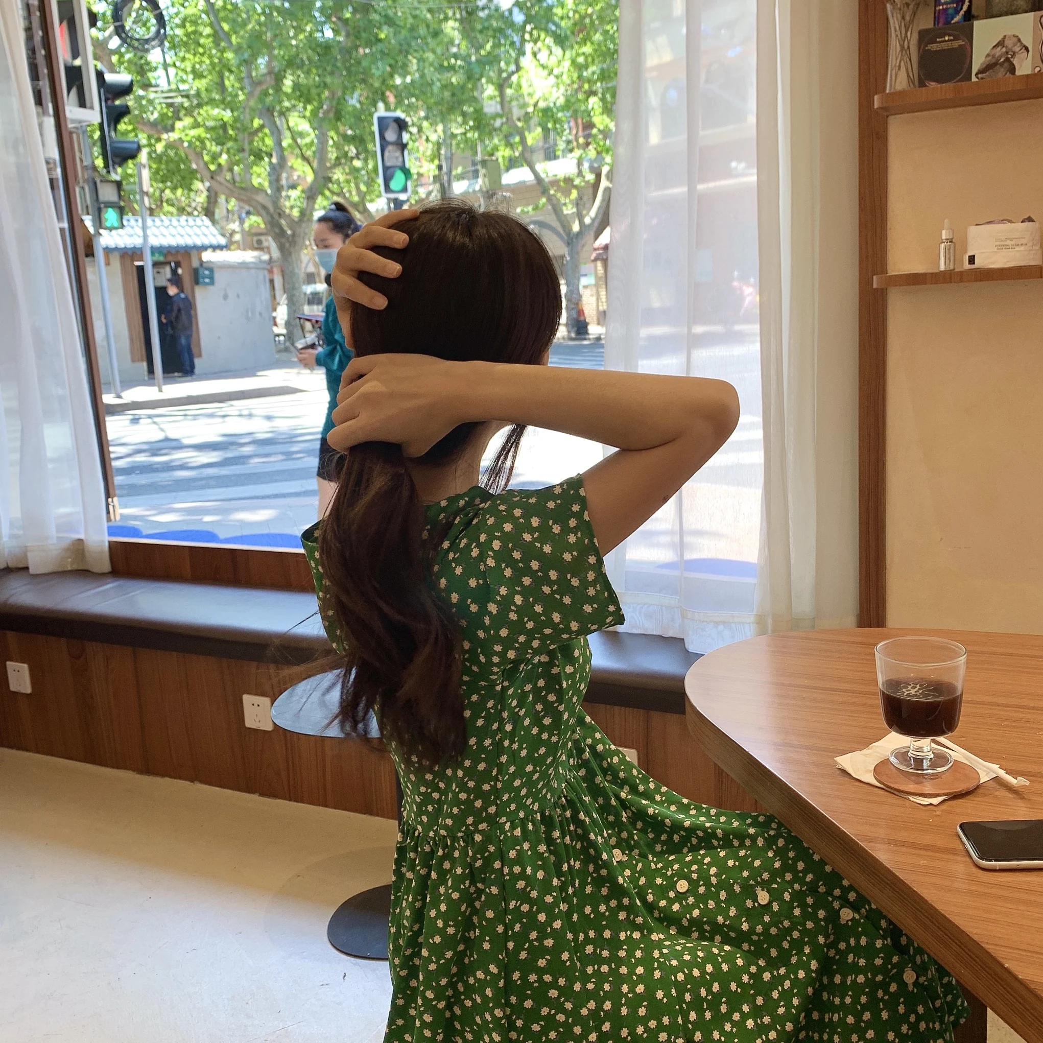 

Korean Ins Summer Retro White Green Sweet Western Style Youthful-Looking V-neck Mid-Length Floral Short Sleeve Dress