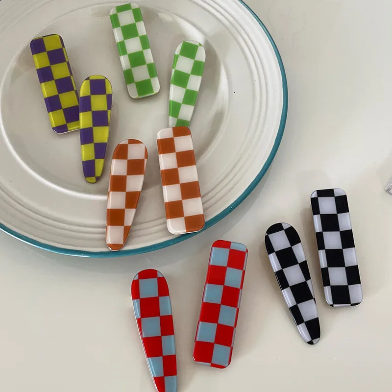 Заколка для волос женская прямоугольная в клетку шахматную ярких цветов 2021 |