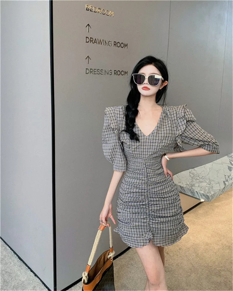 

Retro v neck slim blue and purple plaid dress puff sleeve short ruched dresses for women 2021 summer new kleid robe jurk