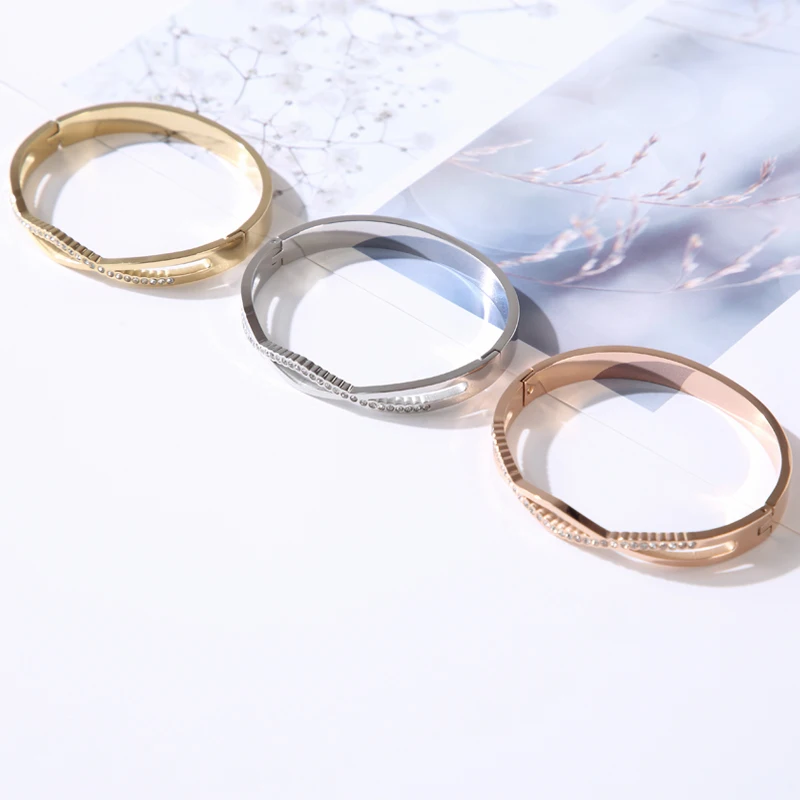 

Hollow Cross CZ Crystal Bracelets Bangles For Women Girls Stainless Steel Trendy Wedding Party Bangle Jewelry Cuff Bracelet Gift